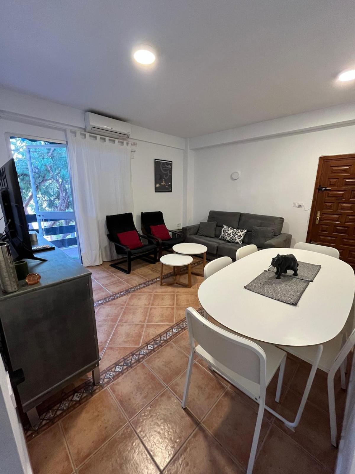 Apartment Beautiful 3 Bedrooms, 2 Baths, Balcony, Fuengirola