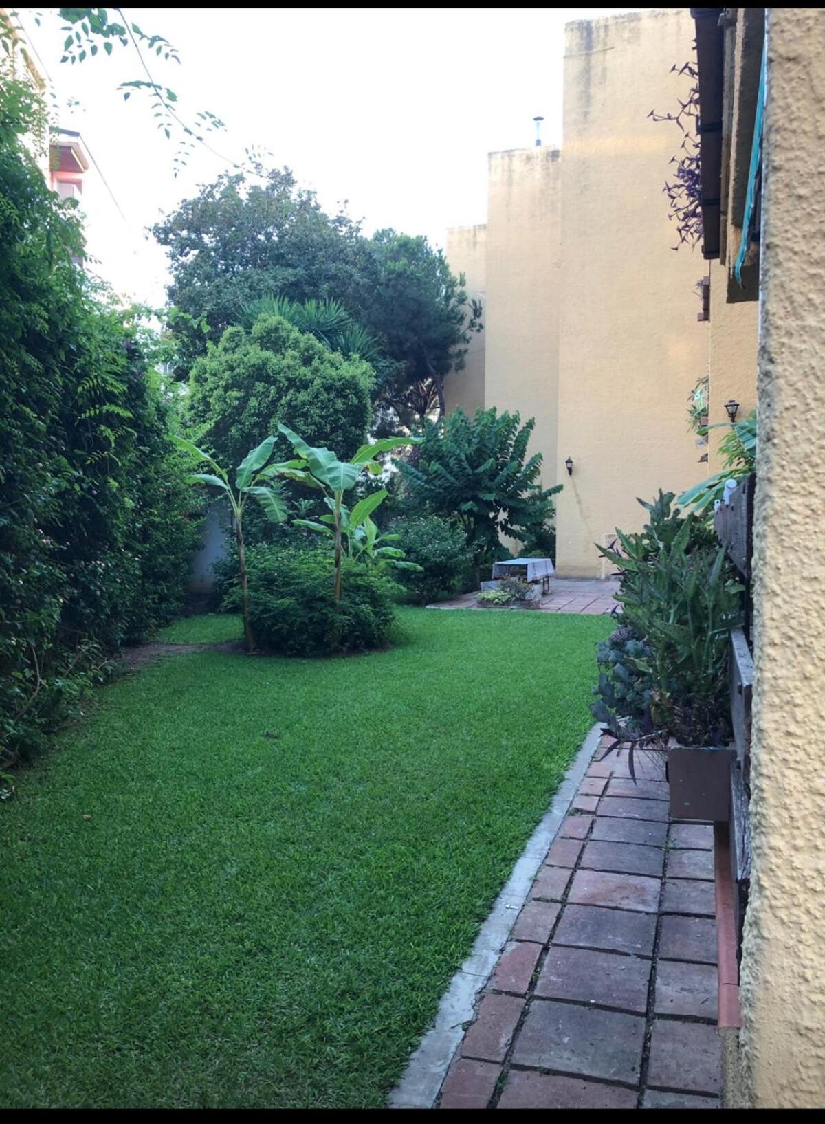 Beautiful 3 Bedrooms, 2 Baths, Balcony, Apartment *